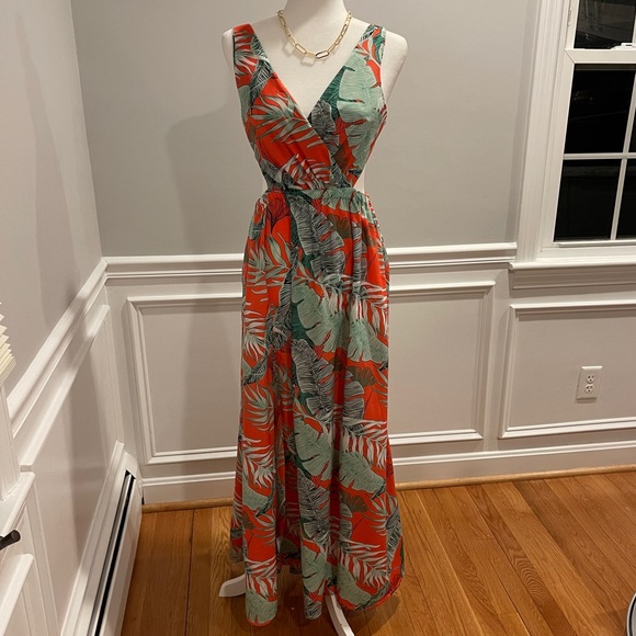 Gorgeous Sleeveless Tropical Botanical Maxi in orange and green - Picture 6 of 8